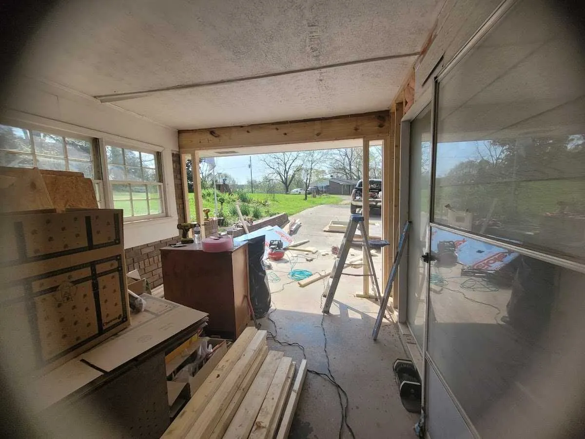 Air movers and dehumidifier for Drying & Dehumidification in Sylvania